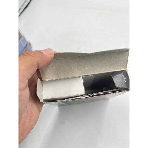 Perfect Dark (Nintendo Game Boy Color, 2000) Complete - Tested - Authentic VGC - Picture 14 of 14